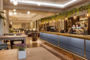 Lounge nebo bar v ubytování Hilton Glasgow