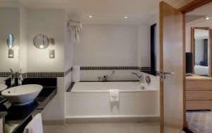 Hilton London Watford的一间浴室