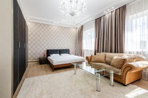 Ένα ή περισσότερα κρεβάτια σε δωμάτιο στο Уютный большой дом в Бесагаш