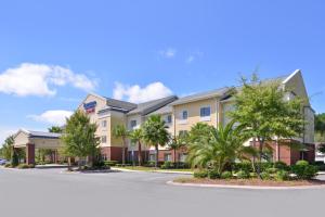 a rendering of the exterior of a hotel at Fairfield Inn & Suites Kingsland in Kingsland