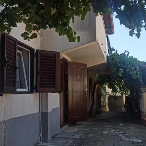 Gambar di galeri bagi Apartman Vili - Starigrad kod Senja di Sveti Juraj