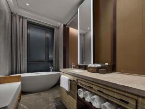 Koupelna v ubytování Doubletree By Hilton Beijing Badaling