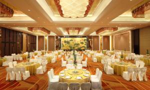 Restaurace v ubytování DoubleTree by Hilton Wuhu + 30 fotografií