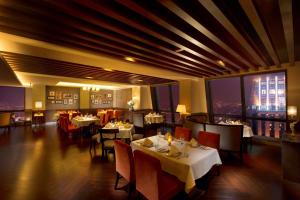 Restaurace v ubytování Hilton Zhongshan Downtown