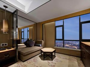 Posezení v ubytování Hilton Zhongshan Downtown