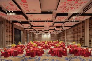 万宁海南兴隆希尔顿逸林滨湖度假酒店（网红泳池+天然温泉+免费亲子旅拍）的相册照片