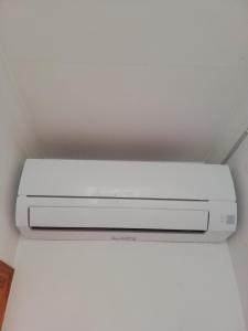 Fotografia z galérie ubytovania Apartamento primera linea de playa WIFI gratis v destinácii Denia