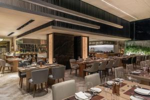 曼谷奔集路希尔顿逸林酒店餐厅或其他用餐的地方