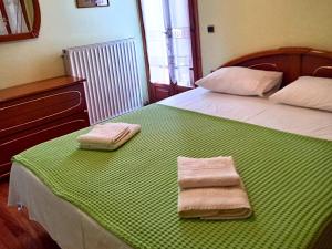 Postel nebo postele na pokoji v ubytování Coastal Oasis Villa
