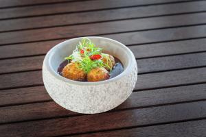 度假酒店内部或周边提供的食物