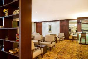 Posezení v ubytování Hilton Garden Inn Hanoi