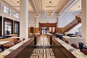 Posezení v ubytování Hilton Melbourne Little Queen Street