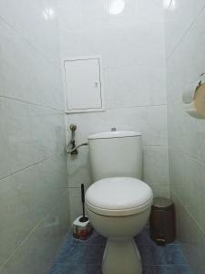A bathroom at Апартамент Арена Бургас