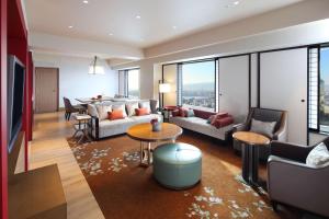 Гостиная зона в Hilton Osaka Hotel
