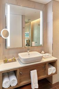 Doubletree By Hilton Perth Northbridge的一间浴室