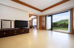 TV a/nebo společenská místnost v ubytování Hilton Gyeongju