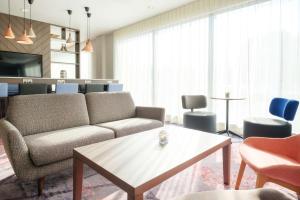 Khu vực ghế ngồi tại Hampton By Hilton Aberdeen Westhill