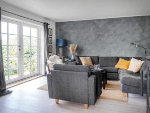 Holiday home Bindslev XVI的休息区