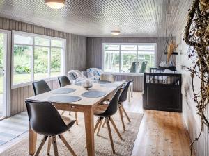 Holiday home Bindslev XVI的休息区