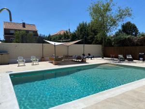 Piscine de l'établissement LA CASITA VERDE ou située à proximité