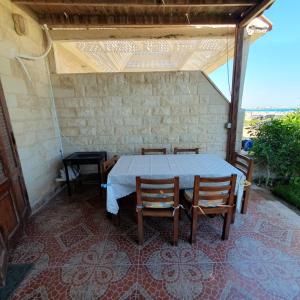 En balkong eller terrasse på Coastal Escape - Ballah Resort