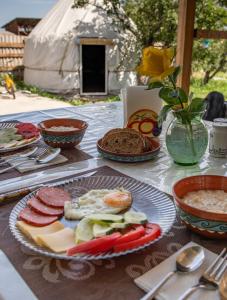 Galeriebild der Unterkunft Yurt stay in downtown in Karakol