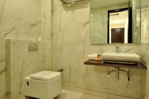 Koupelna v ubytování Hotel Kings Inn, Karol Bagh, New Delhi