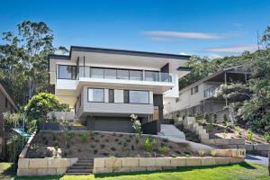 Fingal Bay Panorama外面的花园