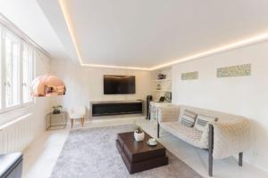 Luxury modern two bedroom duplex by Roland Garros