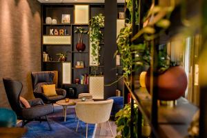 Posezení v ubytování Motel One Aachen