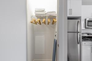 芝加哥Loop 1BR w Fitness center nr W Loop the L CHI-194的相册照片 更多22张照片