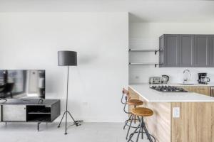 Gallery image of W Loop Studio w Gym Pool Coworking nr UIC CHI-438 in Chicago