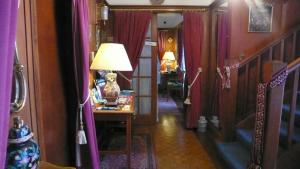Sandilands House