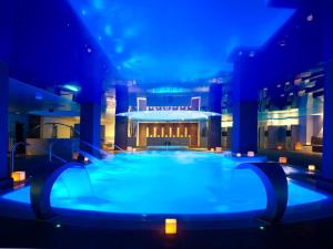A piscina localizada em AR Diamante Beach & SPA Hotel 4 SUP ou nos arredores