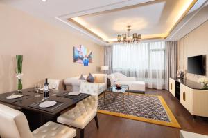 Sjónvarps- og/eða afþreyingartæki á Rocase Boutique Hotel Wuxi