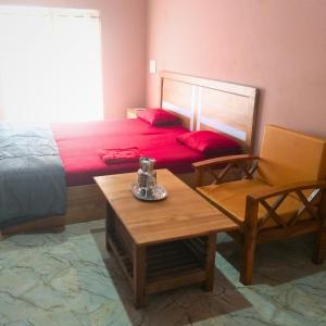 AYM Yoga Resort Arambol GOA的休息区