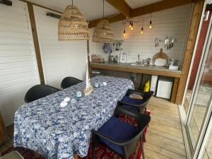 En restaurang eller annat matställe på Stuga Ljungsjön