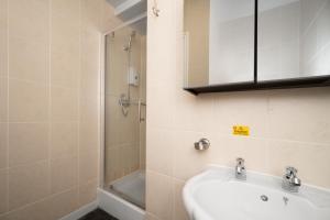 Koupelna v ubytování Flexistay Tulsi Aparthotel