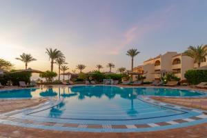 Bazén v ubytování Flamenco Beach & Resort Quseir nebo v jeho okolí