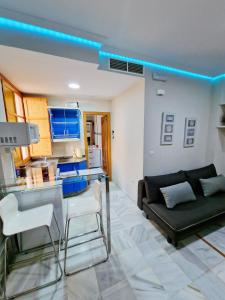 Kuchyňa alebo kuchynka v ubytovaní Apartamento Completo Plaza de las Tendillas - Párking Privado - Alojamientos El Duque
