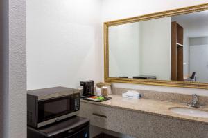 Fotografie z fotogalerie ubytování Ramada by Wyndham Altamonte Springs Near I-4 v Orlandu