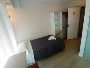 Postel nebo postele na pokoji v ubytování Bahia Rooms Cantabria 3000