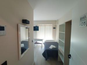 Postel nebo postele na pokoji v ubytování Bahia Rooms Cantabria 3000