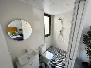 Apartamentos Puerta Elvira Suites 3000的一间浴室