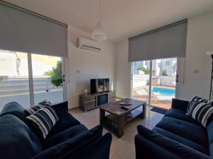 Posezení v ubytování Mandria Villa in Paphos