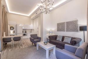 Kuchyň nebo kuchyňský kout v ubytování Fresh Velazquez Apartments