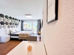 Postel nebo postele na pokoji v ubytování Panorama apartment for 2 near Zermatt with parking!