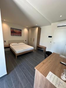 Katil atau katil-katil dalam bilik di Split Rooftop Suites