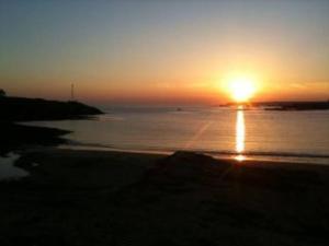 Φωτογραφία από το άλμπουμ του Luxury Trearddur Bay beach house with sea views σε Trearddur