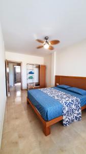 Katil atau katil-katil dalam bilik di Anemos Deluxe Poseidi Apartments